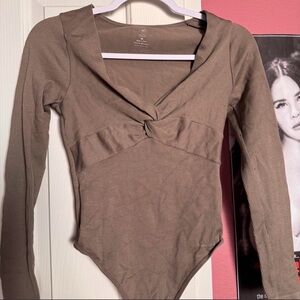 Long-Sleeve Twist-Front Bodysuit in Taupe